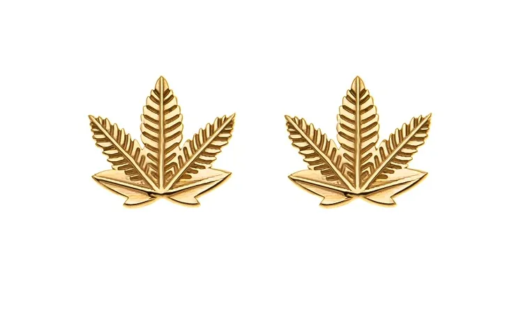 گوشواره طلای ۱۸ عیار رادا مدل افرا